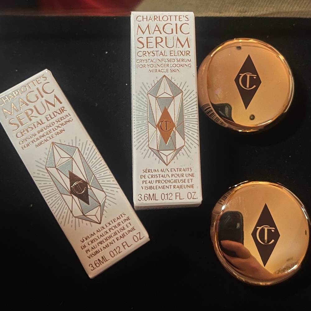 Charlotte Tilbury mini setting powder x2 and Mini Magic Serum x2 as seen